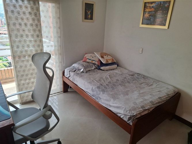 Apartamento de 6 alcobas en venta en Laureles, Medellín, 230 m² · foto 13 de 20