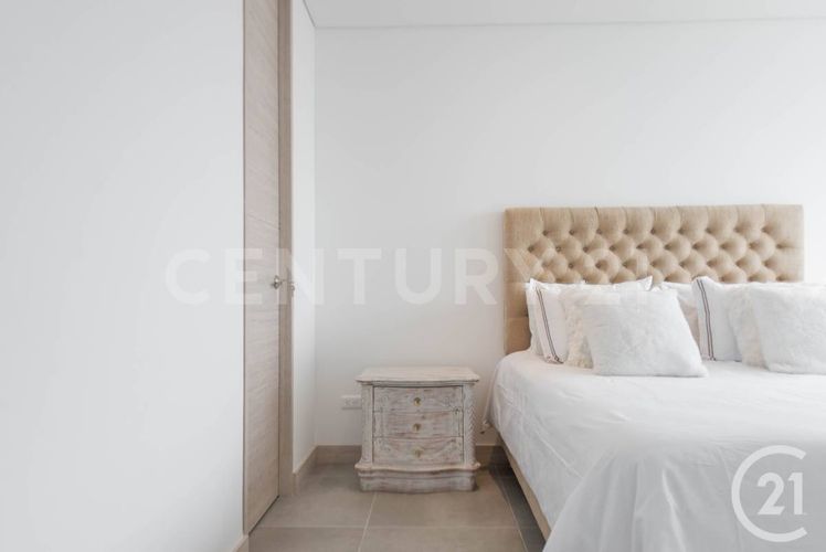 Apartamento de 1 alcoba en arriendo en El Castillo, Medellín, 72 m² · foto 9 de 19