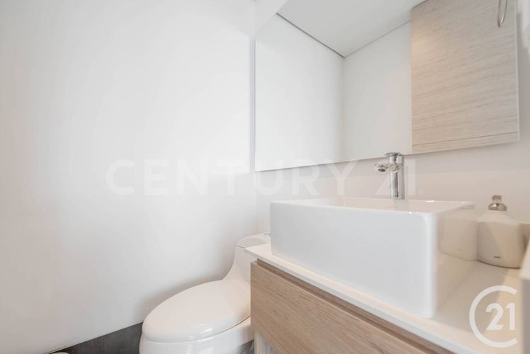 Apartamento de 1 alcoba en arriendo en El Castillo, Medellín, 72 m² · foto 11 de 19