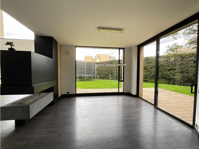 Casa de 3 alcobas en venta en Pueblo Viejo, Cota, 400 m² · foto 2 de 24