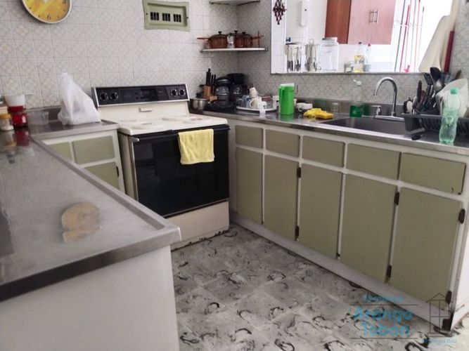 Casa de 7 alcobas en venta en Belén Rosales, Medellín, 310 m² · foto 6 de 24