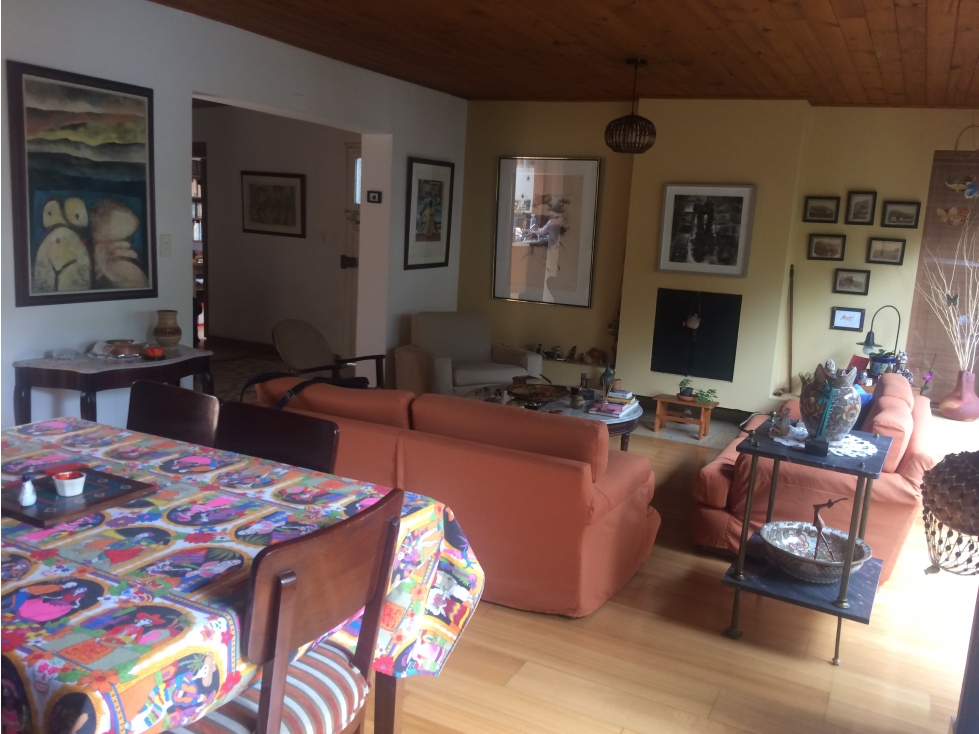 Casa en venta en Cedritos, Bogotá · foto 2 de 16