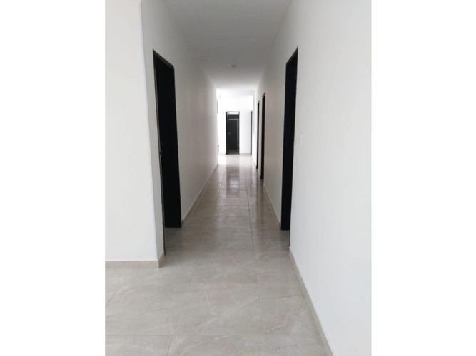Casa de 7 alcobas en venta en San Alonso, Girón, 128 m² · foto 10 de 24
