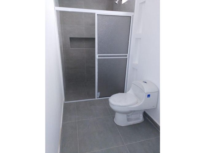 Casa de 7 alcobas en venta en San Alonso, Girón, 128 m² · foto 19 de 24