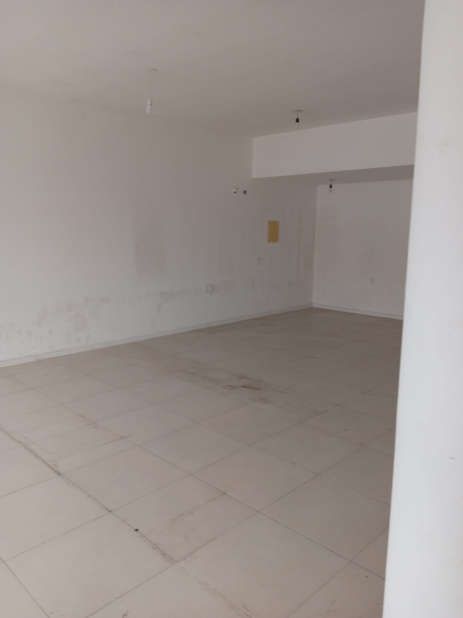 Gran local comercial en excelente punto. · Foto 4