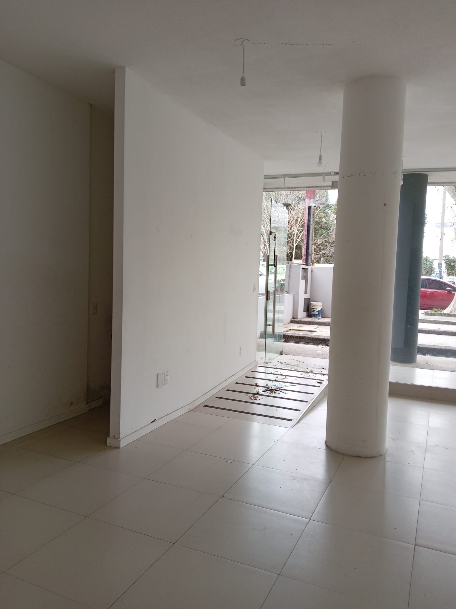 Gran local comercial en excelente punto. · Foto 6