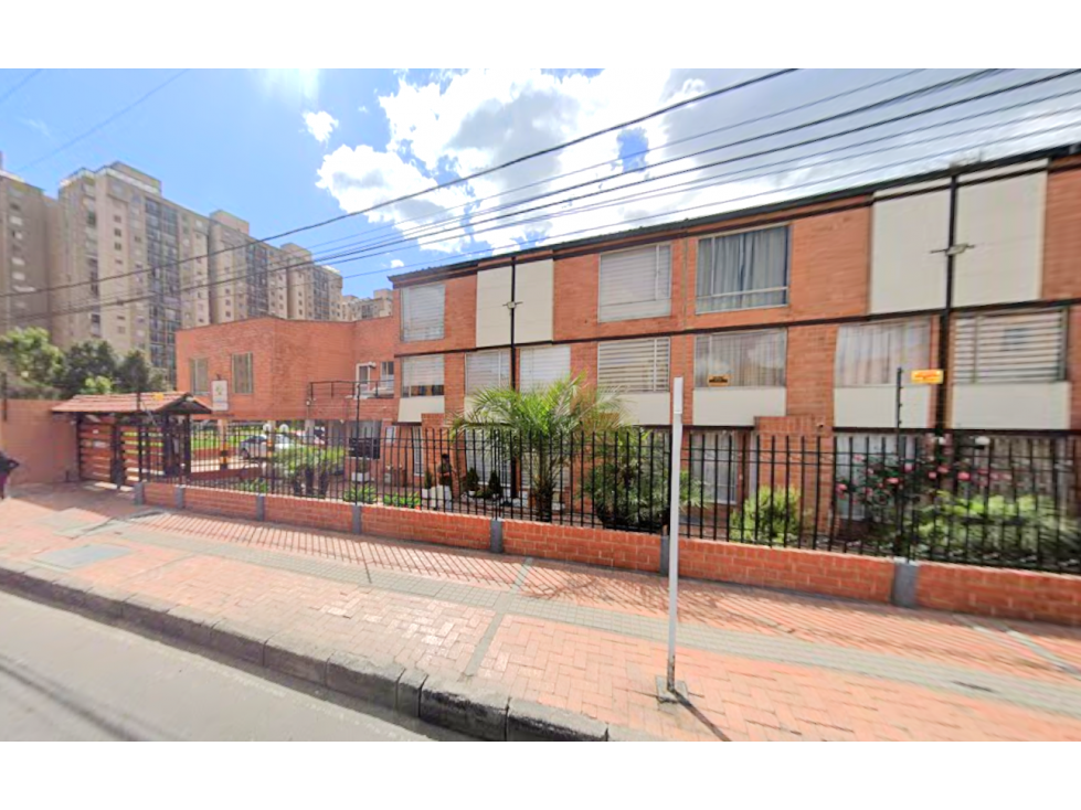 Casa en venta en Cantalejo, Bogotá · foto 2 de 13