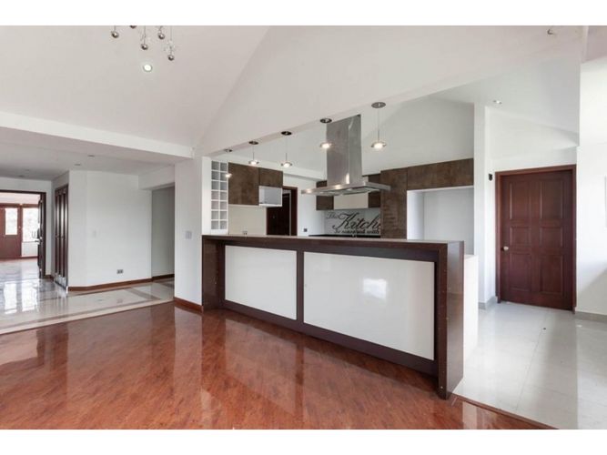 Apartamento de 4 alcobas en venta en Casablanca Suba, Bogotá, 231 m² · foto 10 de 21