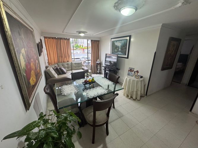 Apartamento de 3 alcobas en venta en Mirador De Vallarta, Floridablanca, 62 m² · foto 2 de 8