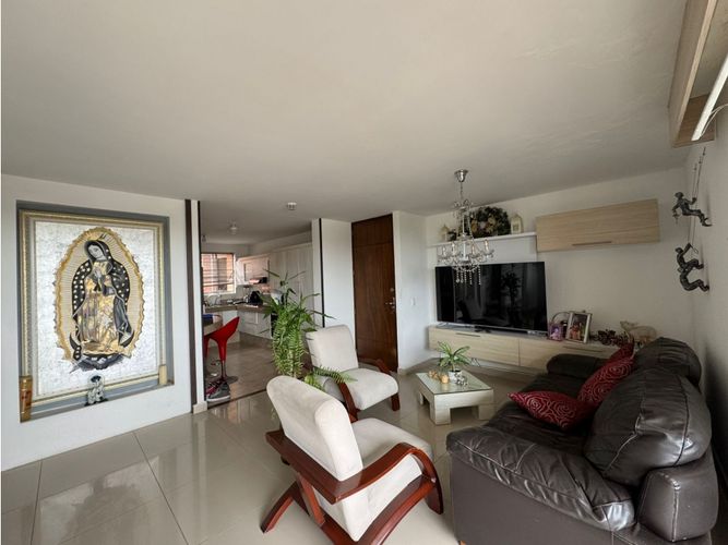 Apartamento de 3 alcobas en venta en Cuarto De Legua - Guadalupe, Cali, 127 m² · foto 2 de 19