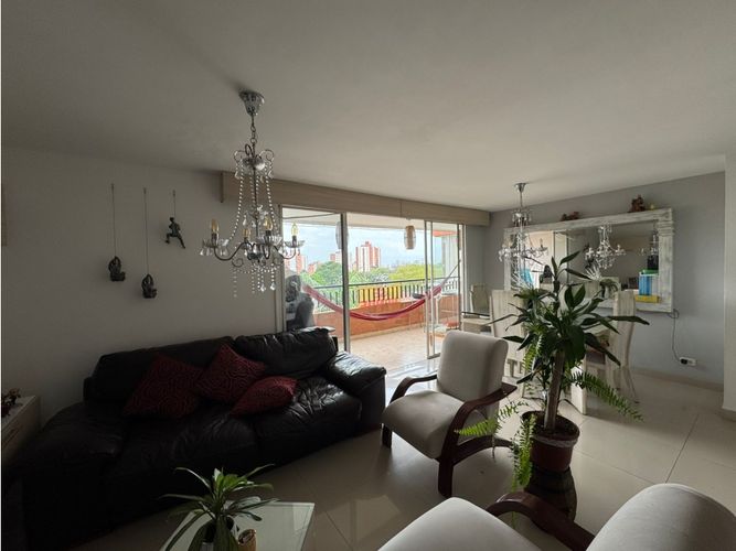 Apartamento de 3 alcobas en venta en Cuarto De Legua - Guadalupe, Cali, 127 m² · foto 3 de 19