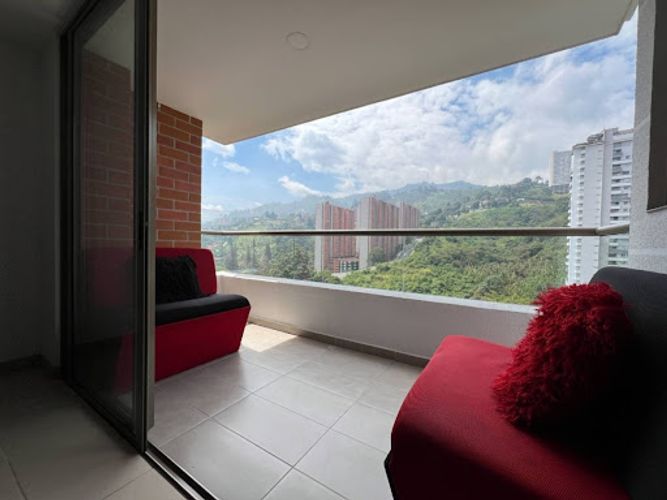 Apartamento de 3 alcobas en venta en Las Lomitas, Sabaneta, 85 m² · foto 7 de 23