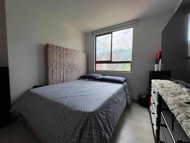 Apartamento de 3 alcobas en venta en Las Lomitas, Sabaneta, 85 m² · foto 12 de 23