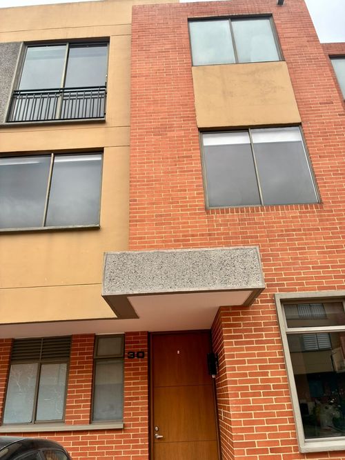 Casa de 3 alcobas en venta en La Lomita, Bogotá, 150 m² · foto 2 de 24