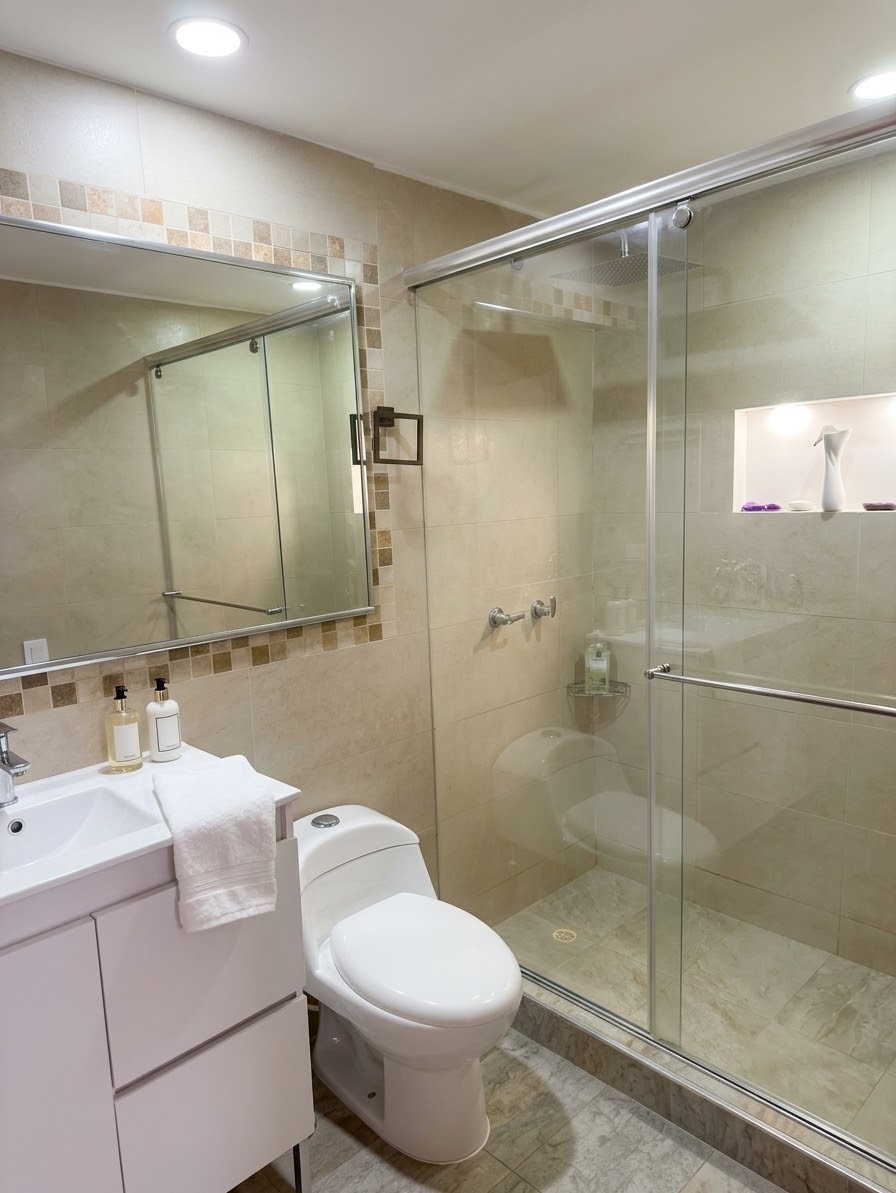 Apartamento en venta en Santa Barbara, Bogotá · foto 14 de 18