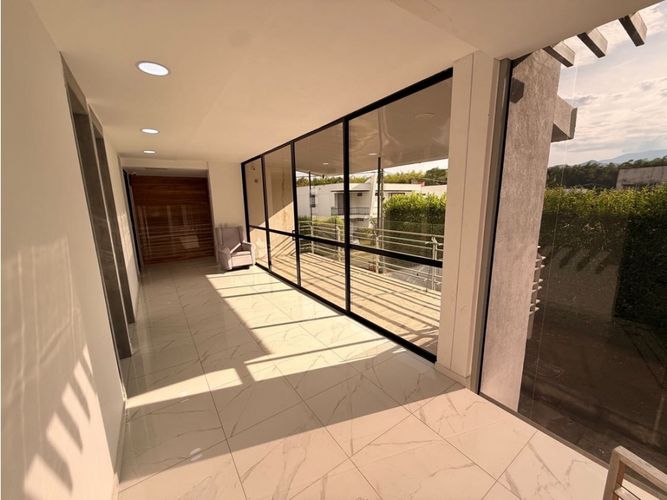Casa de 4 alcobas en venta en Las Mercedes, Jamundí, 280 m² · foto 7 de 12