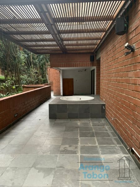 Apartamento de 3 alcobas en venta en Los Balsos, Medellín, 365 m² · foto 3 de 22