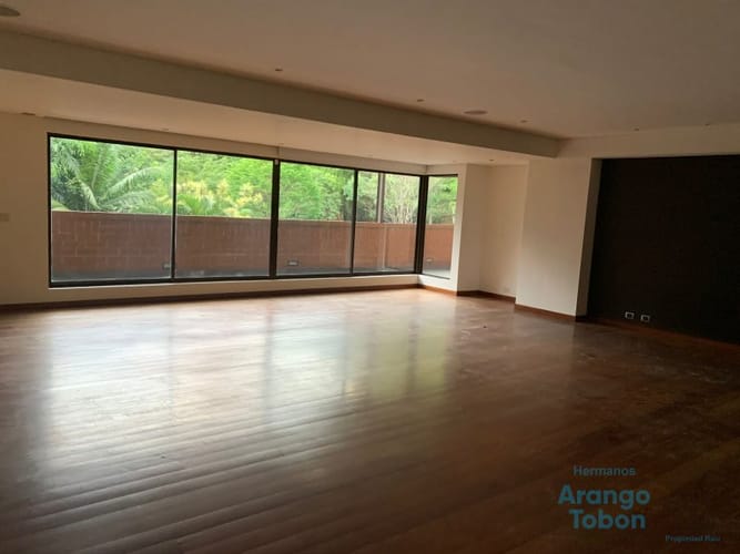 Apartamento de 3 alcobas en venta en Los Balsos, Medellín, 365 m² · foto 5 de 22