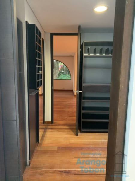 Apartamento de 3 alcobas en venta en Los Balsos, Medellín, 365 m² · foto 10 de 22