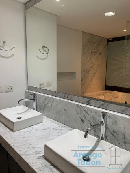 Apartamento de 3 alcobas en venta en Los Balsos, Medellín, 365 m² · foto 12 de 22