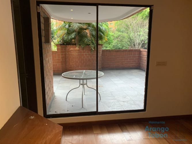 Apartamento de 3 alcobas en venta en Los Balsos, Medellín, 365 m² · foto 21 de 22