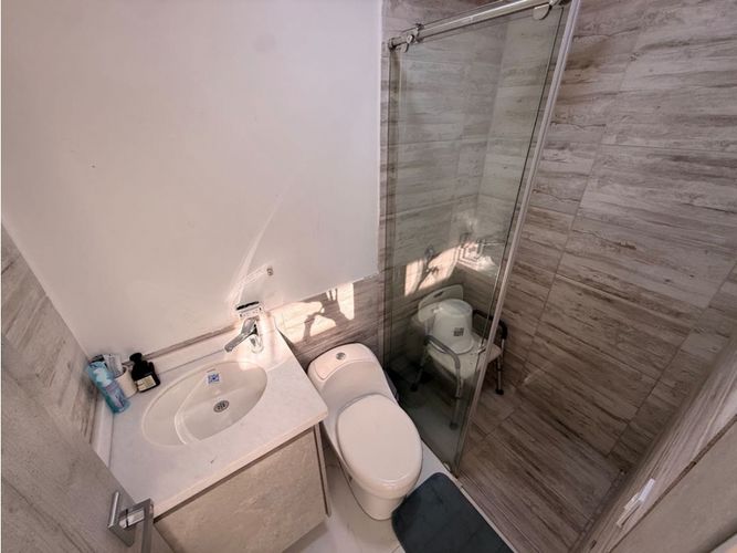 Casa de 4 alcobas en arriendo en Las Mercedes, Jamundí, 280 m² · foto 4 de 12