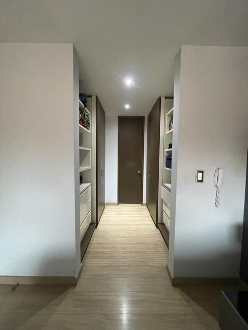 Apartamento de 2 alcobas en venta en Santa Barbara Occidental, Bogotá, 98 m² · foto 15 de 19
