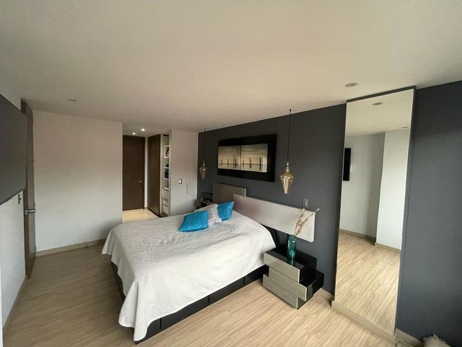 Apartamento de 2 alcobas en venta en Santa Barbara Occidental, Bogotá, 98 m² · foto 9 de 19