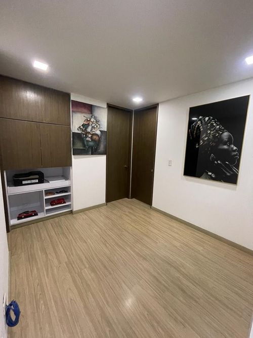 Apartamento de 2 alcobas en venta en Santa Barbara Occidental, Bogotá, 98 m² · foto 7 de 19