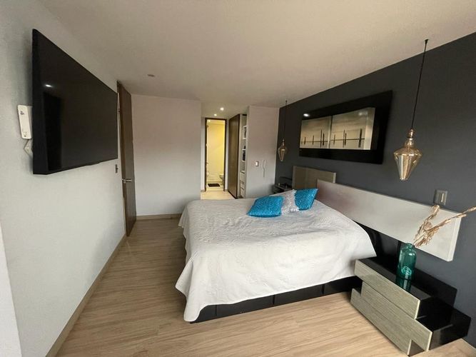 Apartamento de 2 alcobas en venta en Santa Barbara Occidental, Bogotá, 98 m² · foto 17 de 19