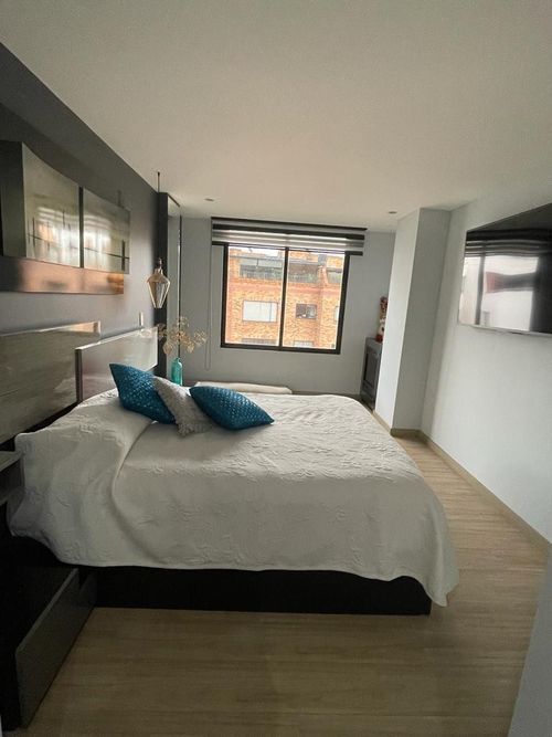 Apartamento de 2 alcobas en venta en Santa Barbara Occidental, Bogotá, 98 m² · foto 8 de 19