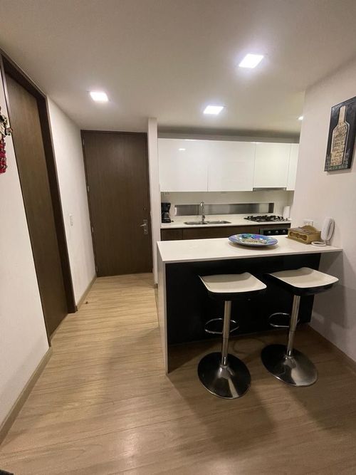 Apartamento de 2 alcobas en venta en Santa Barbara Occidental, Bogotá, 98 m² · foto 6 de 19