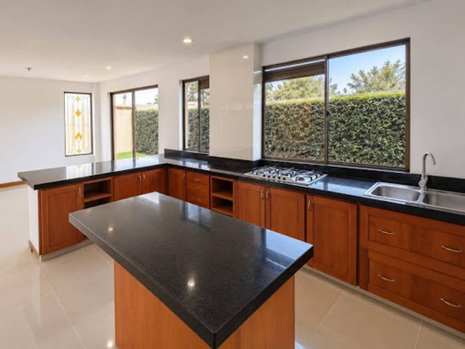 Casa de 4 alcobas en venta en San Jose De Los Nogales, Chía, 273 m² · foto 3 de 23