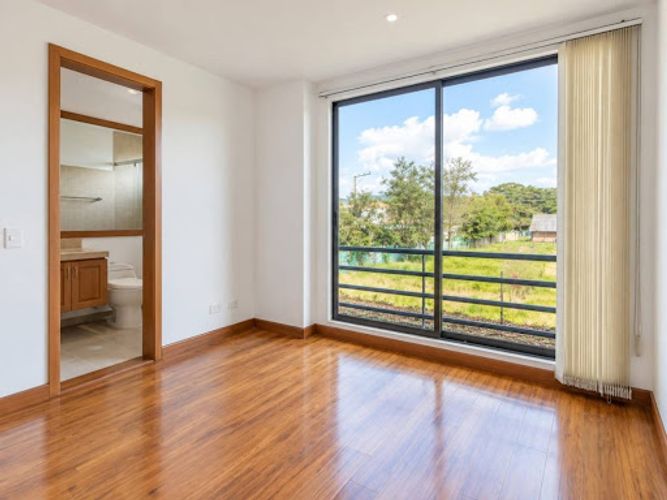Casa de 4 alcobas en venta en San Jose De Los Nogales, Chía, 273 m² · foto 13 de 23