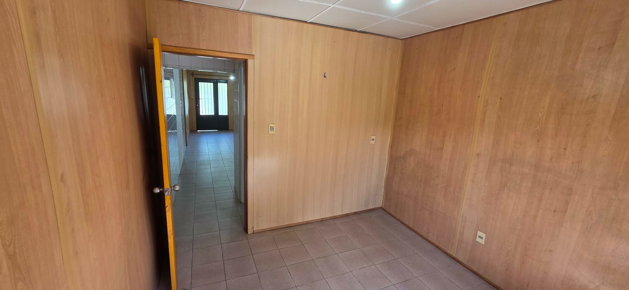 Muy linda y acogedora casa de 1 dormitorio, ubicada en muy buen punto de Pinar Norte, sobre José Ortega y Gasset esquina Mallorca, 30 m2 edificados. · Foto 12