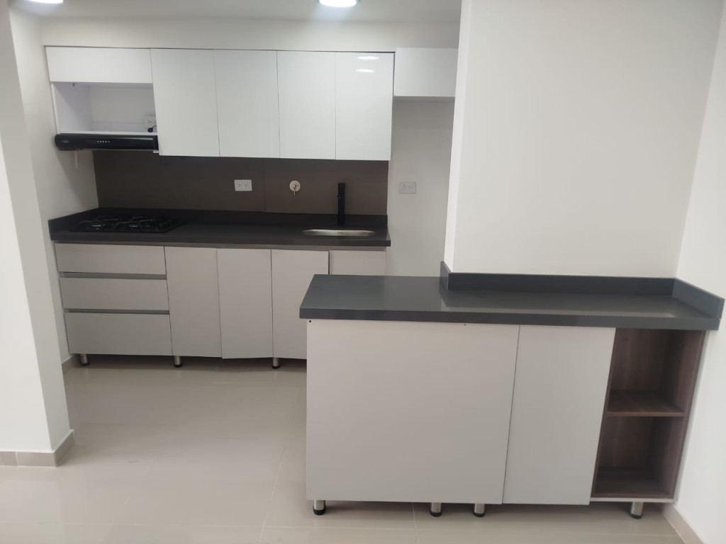 Apartamento en arriendo en Centro, Rionegro · foto 3 de 12