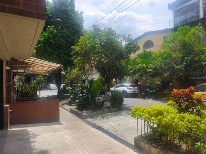 Bodega en arriendo en Obrero, Envigado, 15 m² · foto 4 de 6