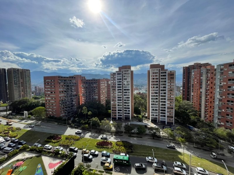 Apartamento en arriendo en El Poblado, Medellín · foto 6 de 17