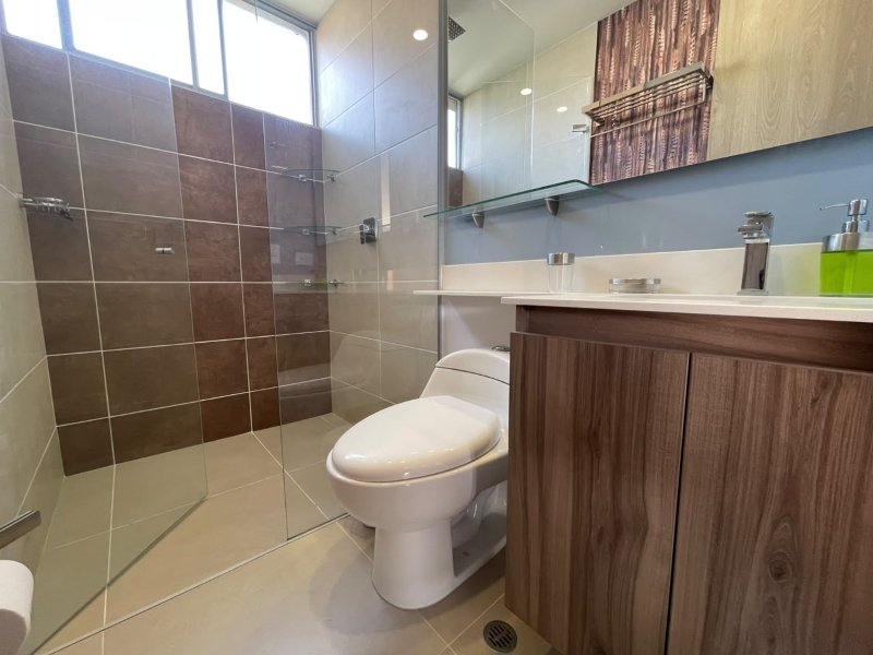 Apartamento en arriendo en El Poblado, Medellín · foto 13 de 17