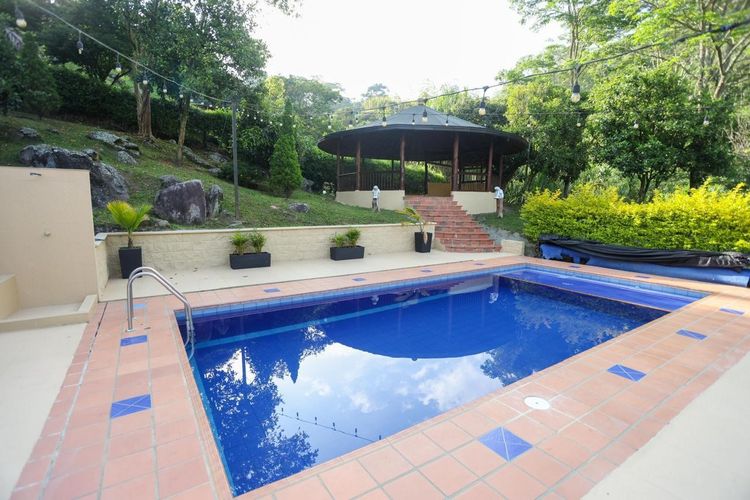 Finca en venta en Actividad Multiple, Copacabana, 2600 m² · foto 22 de 24