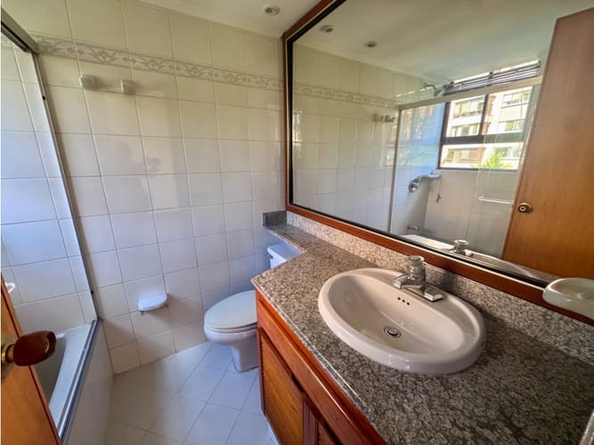Apartamento de 3 alcobas en arriendo en La Florida, Medellín, 172 m² · foto 7 de 24