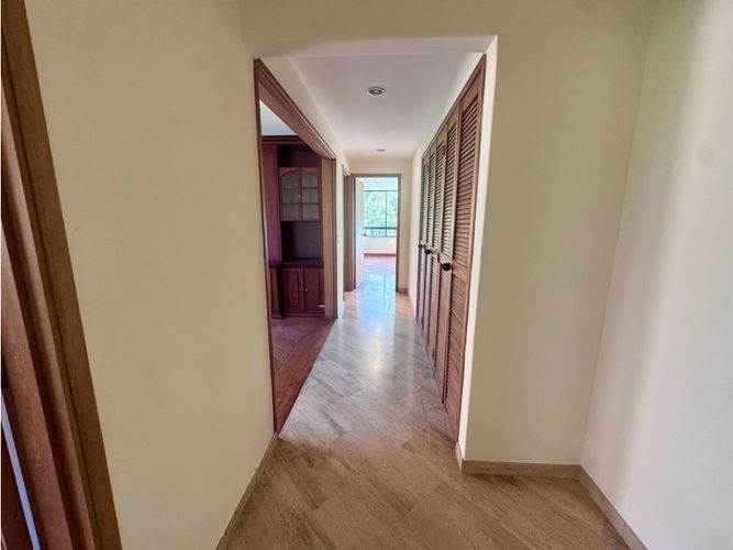 Apartamento de 3 alcobas en arriendo en La Florida, Medellín, 172 m² · foto 10 de 24