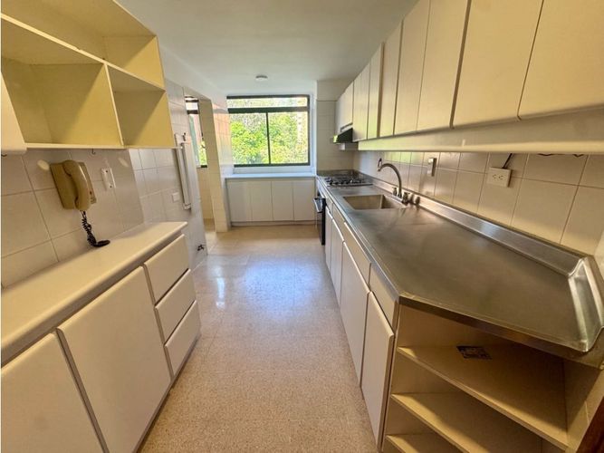 Apartamento de 3 alcobas en arriendo en La Florida, Medellín, 172 m² · foto 12 de 24