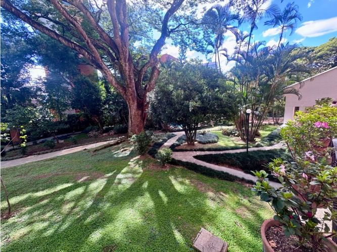 Apartamento de 3 alcobas en arriendo en La Florida, Medellín, 172 m² · foto 22 de 24