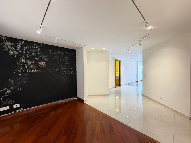 Apartamento en venta en Santa Barbara Occidental, Bogotá · foto 6 de 14