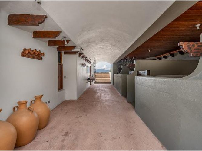 Casa de 7 alcobas en venta en Loma Del Escobero, Medellín, 1030 m² · foto 8 de 20