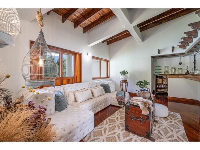 Casa de 7 alcobas en venta en Loma Del Escobero, Medellín, 1030 m² · foto 13 de 20