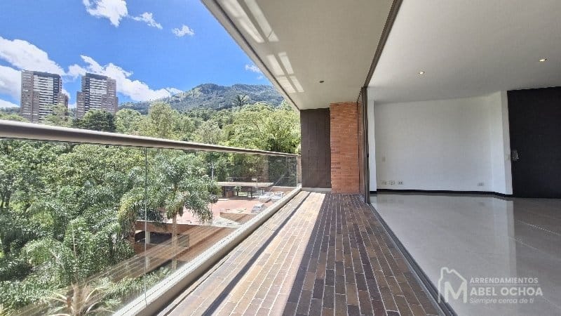 Apartamento de 2 alcobas en arriendo en El Tesoro, Medellín, 150 m² · foto 6 de 24