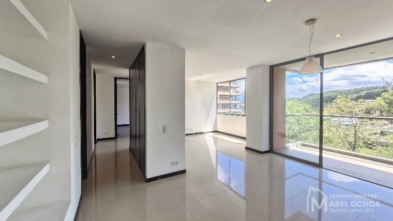 Apartamento de 2 alcobas en arriendo en El Tesoro, Medellín, 150 m² · foto 10 de 24