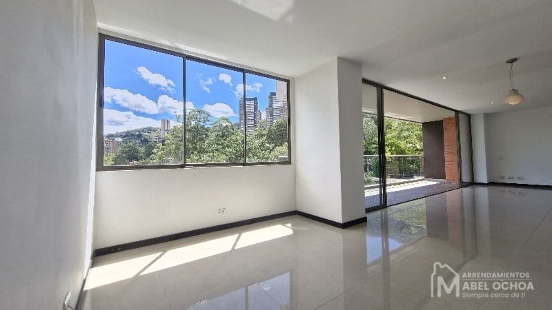 Apartamento de 2 alcobas en arriendo en El Tesoro, Medellín, 150 m² · foto 12 de 24